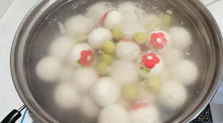 Rice dumpling is sweet and harmonious, and Yuanxiao (Filled round balls made of glutinous rice-flour for Lantern Festival) Festival is a happy occasion. Wish everyone a happy Yuanxiao (Filled round balls made of glutinous rice-flour for Lantern Festival)!